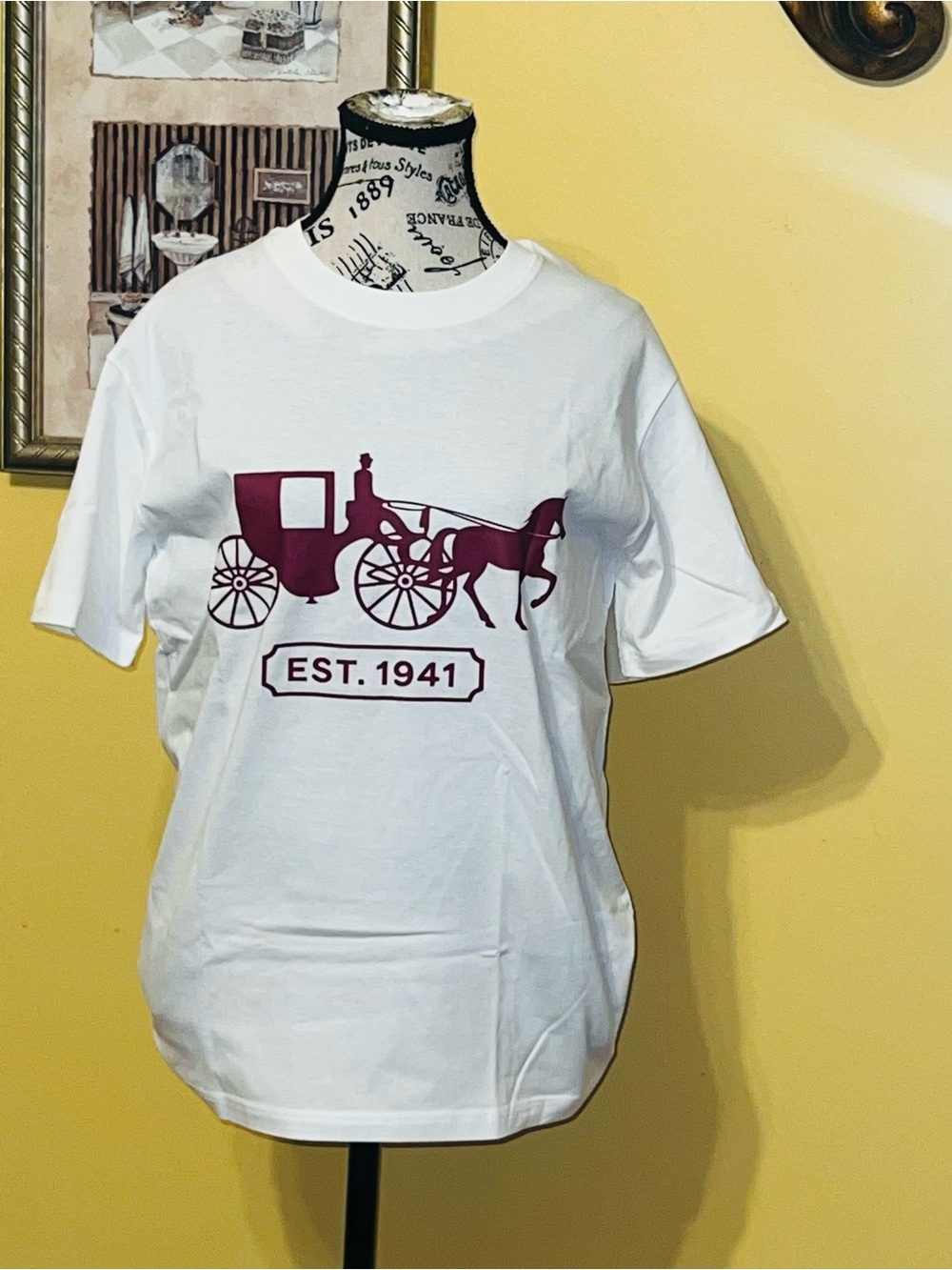 NWOT White Short Sleeve Tee 100% cotton with Maroon Carriage Graphic size medium